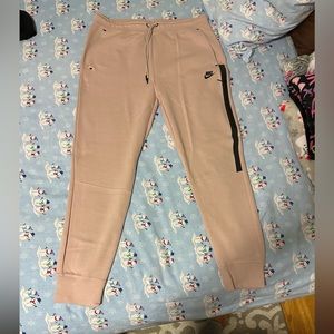 Women’s Nike tech pack, size large joggers